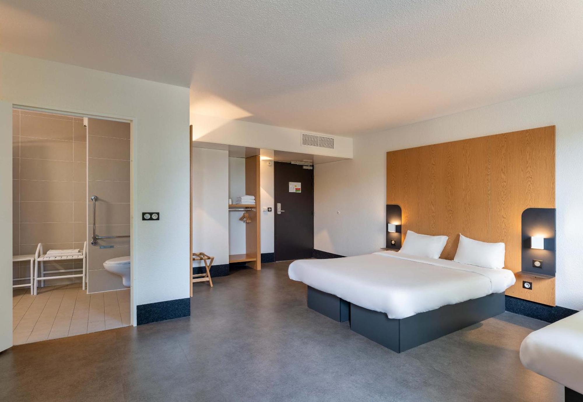 B&B Hotel Lyon Eurexpo Chassieu Eksteriør billede