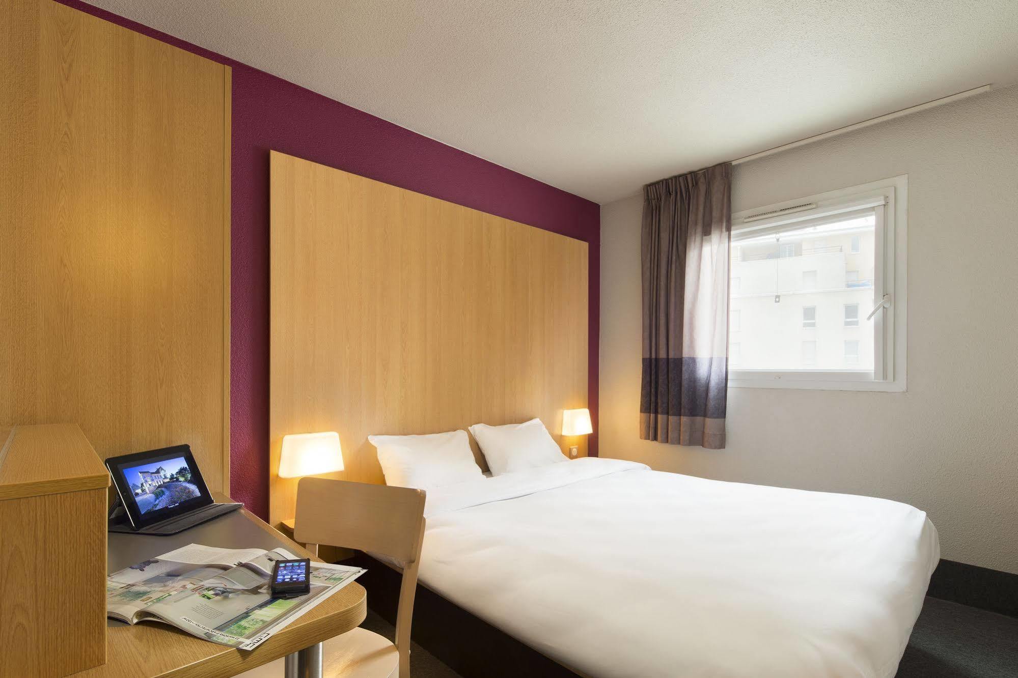 B&B Hotel Lyon Eurexpo Chassieu Eksteriør billede