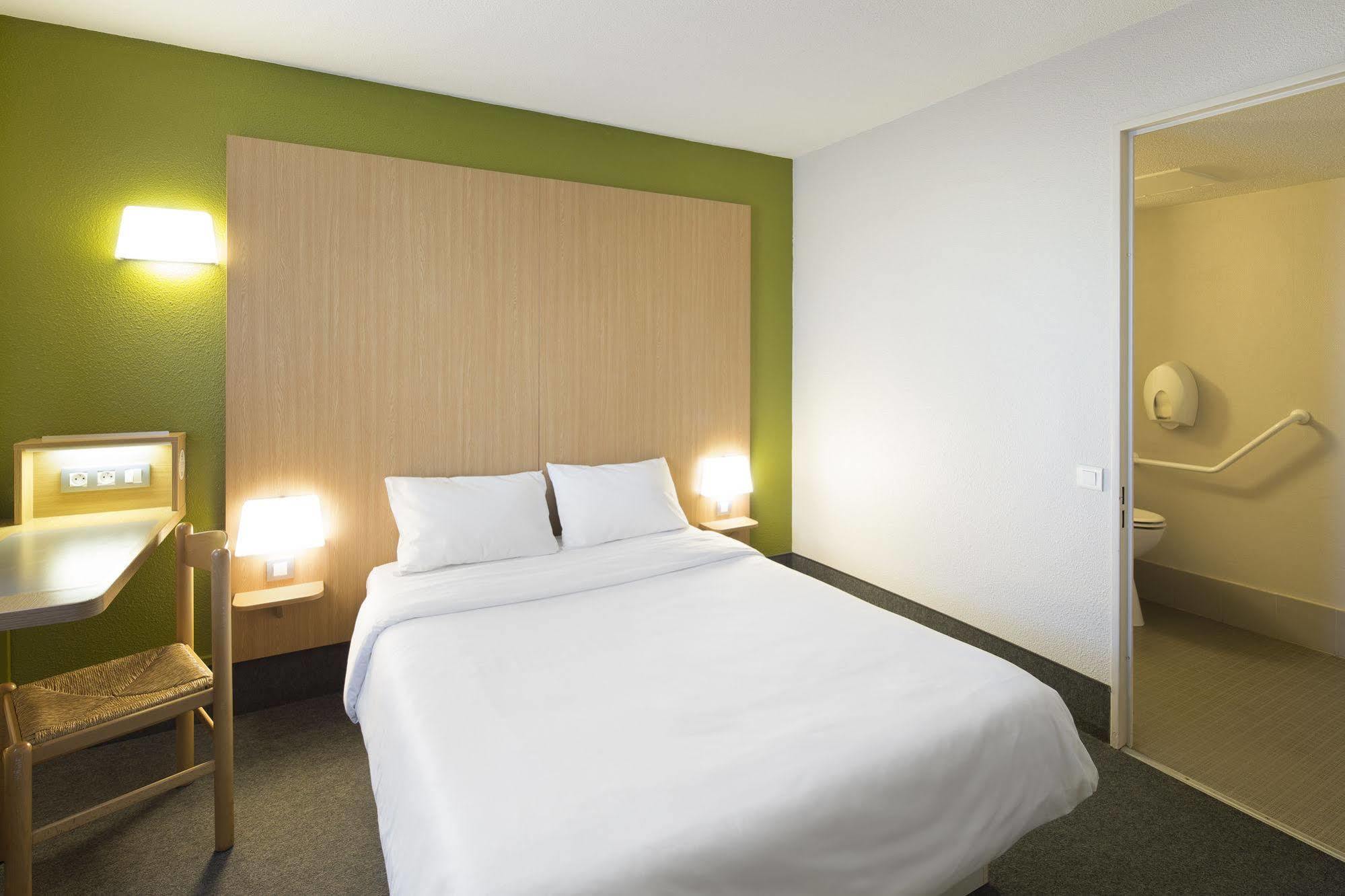 B&B Hotel Lyon Eurexpo Chassieu Eksteriør billede