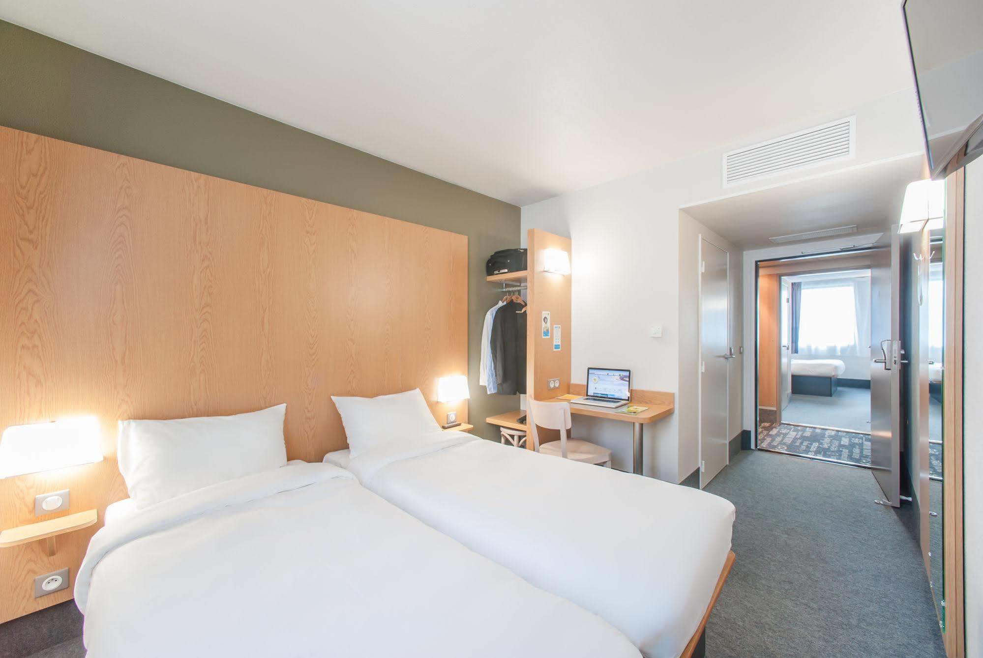 B&B Hotel Lyon Eurexpo Chassieu Eksteriør billede