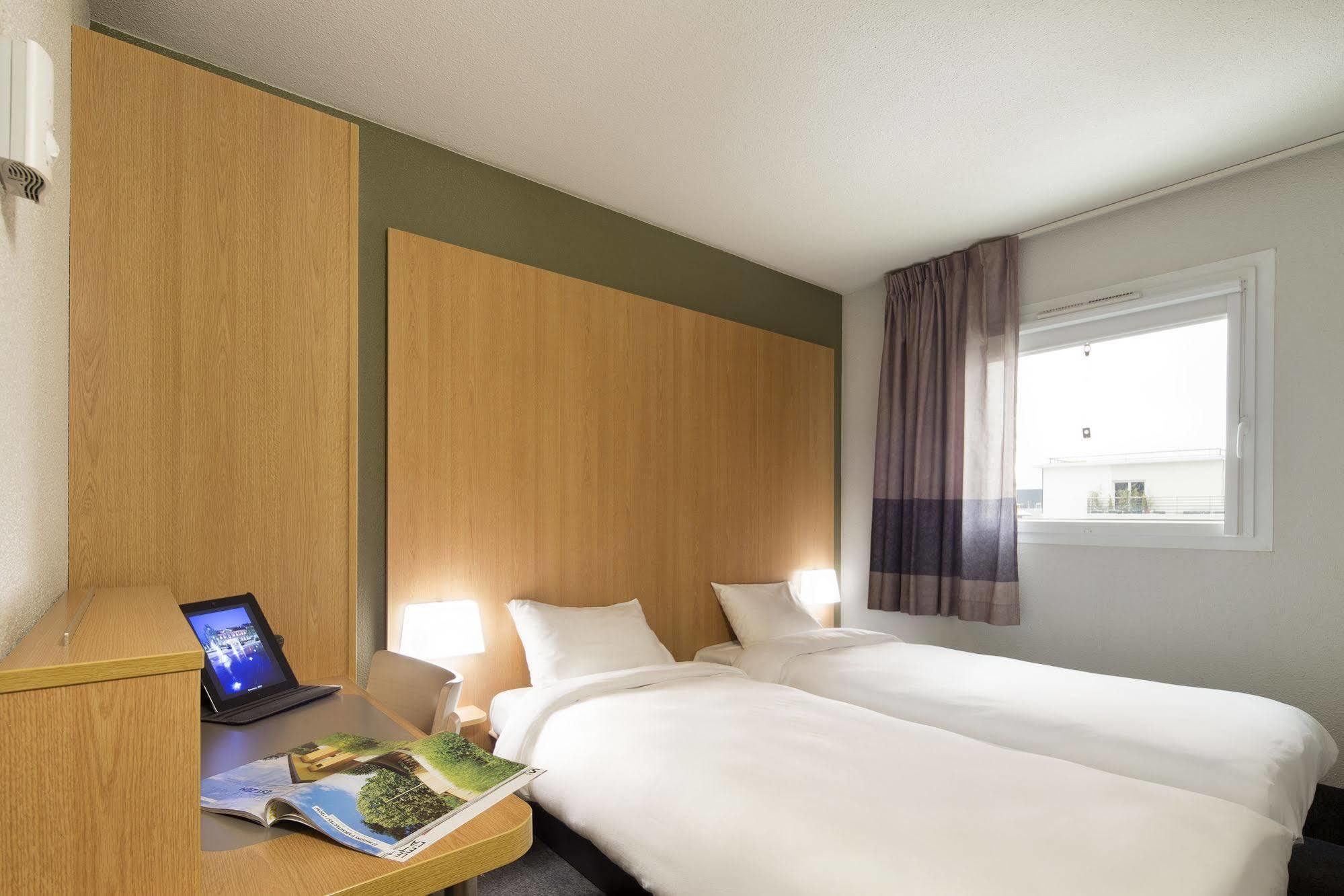 B&B Hotel Lyon Eurexpo Chassieu Eksteriør billede